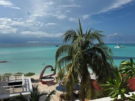 Chichis and Charlies