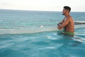 Deep Blue Isla Resort