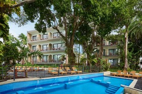 Cristalino Lagoon Front Hotel Restaurant & Spa