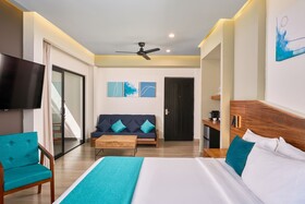 Cristalino Lagoon Front Hotel Restaurant & Spa