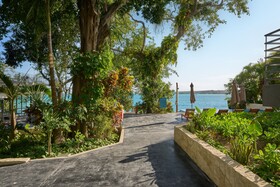Cristalino Lagoon Front Hotel Restaurant & Spa