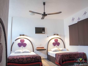 Hotel America