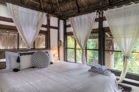 Villa Santuario Lake Front Oasis
