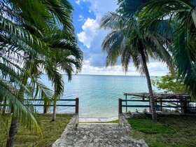 Villa Santuario Lake Front Oasis