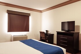 Conquistador Inn by US Consulate