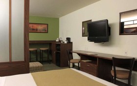 Microtel Inn & Suites by Wyndham Ciudad Juarez/US Consulate