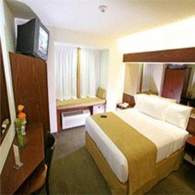 Microtel Inn & Suites by Wyndham Ciudad Juarez/US Consulate