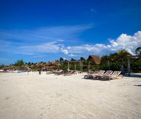 AKBAL Holbox-Beach Zone