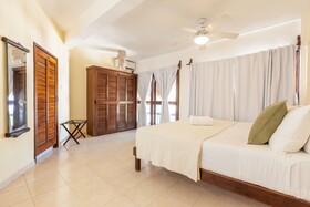 Beachfront Hotel La Palapa