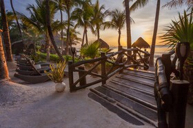 Beachfront Hotel La Palapa