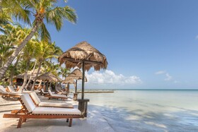Beachfront Hotel La Palapa