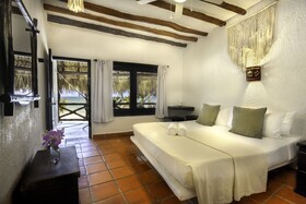 Beachfront Hotel La Palapa