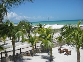 Holbox Apartments