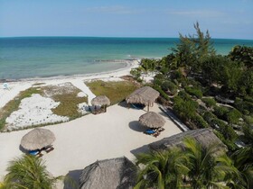 Holbox Apartments