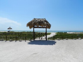Holbox Apartments