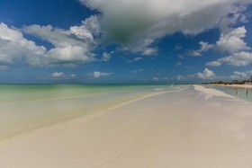 Holbox Hostel & Cabanas Ida y Vuelta Camping