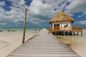 Holbox Hostel & Cabanas Ida y Vuelta Camping