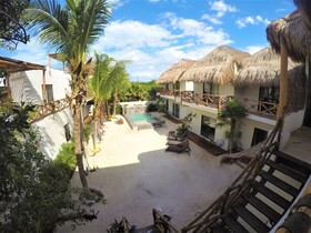 La Puerta Azul Beachfront Adults Only