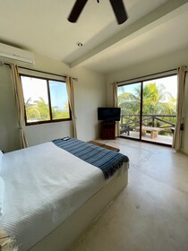 La Puerta Azul Beachfront Adults Only