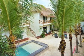 La Puerta Azul Beachfront Adults Only