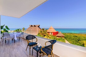 Azulea Isla Mujeres Hotel & Spa