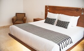Casa del Jaguar Beach Hotel