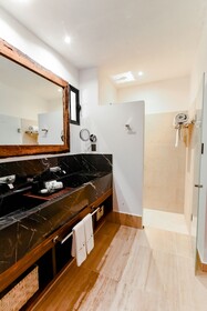 Casa del Jaguar Beach Hotel
