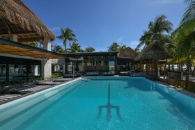 Casa del Jaguar Beach Hotel