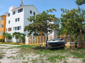 Hostel Punta Sam