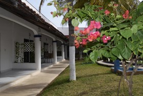 Hotel Plaza Almendros