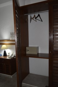 Hotel Plaza Almendros