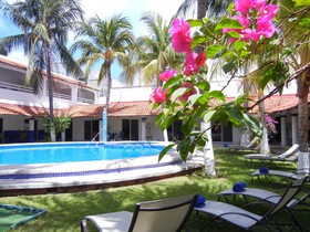 Hotel Plaza Almendros