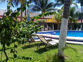Hotel Plaza Almendros