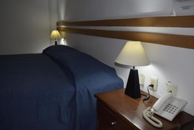 Hotel Plaza Almendros