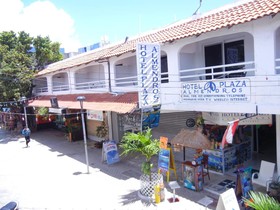 Hotel Plaza Almendros