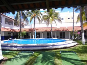 Hotel Plaza Almendros
