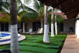 Hotel Plaza Almendros