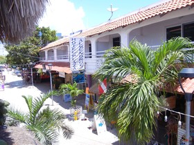Hotel Plaza Almendros
