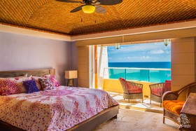 Isla 33 Resort & Villas