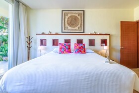 Ixchel suite by Skyrun