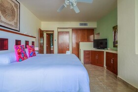 Ixchel suite by Skyrun