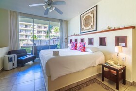 Ixchel suite by Skyrun