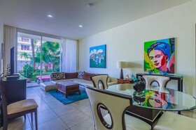 Ixchel suite by Skyrun
