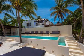 Lotus Boutique Hotel