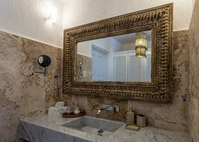 Lotus Boutique Hotel