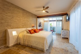 Lotus Boutique Hotel