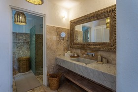 Lotus Boutique Hotel