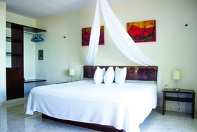 Luna d'Miel Suites