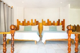 Mayan Monkey Isla Mujeres Social Hotel