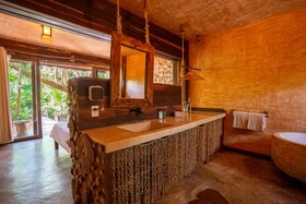 Mayan Monkey Isla Mujeres Social Hotel